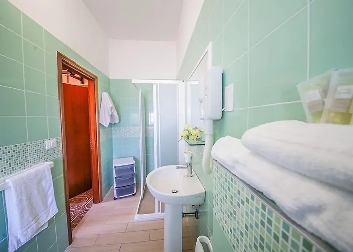 Santa Martina فندق فيلا مارينا