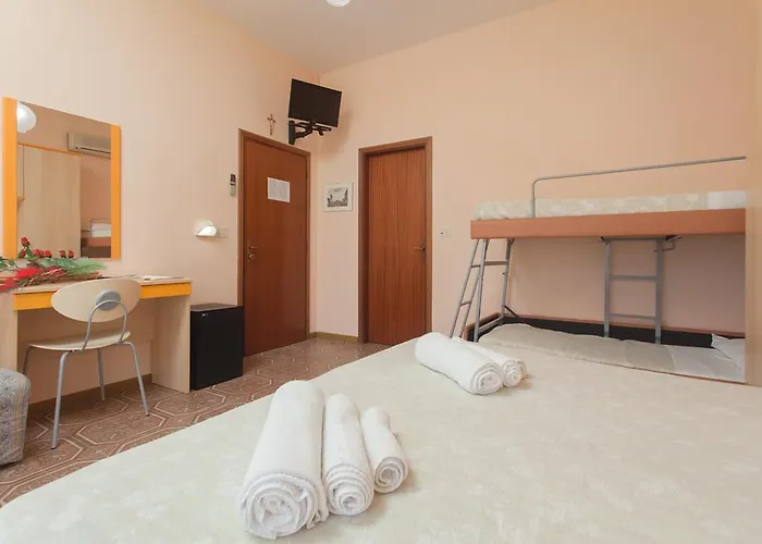 Hotel Santa Martina Villamarina